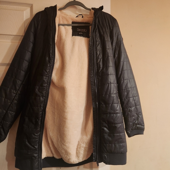 Blue Jacket - Picture 6 of 8